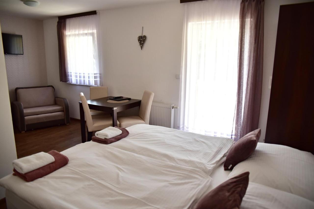 Pension U Krbu Mikulov v Krusnych Horach Luaran gambar
